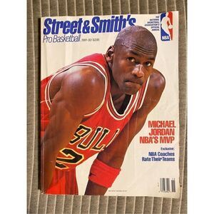 Vintage 1991-92 street and smith NBA micheal jordan magazine
